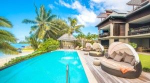 muri beach accommodation